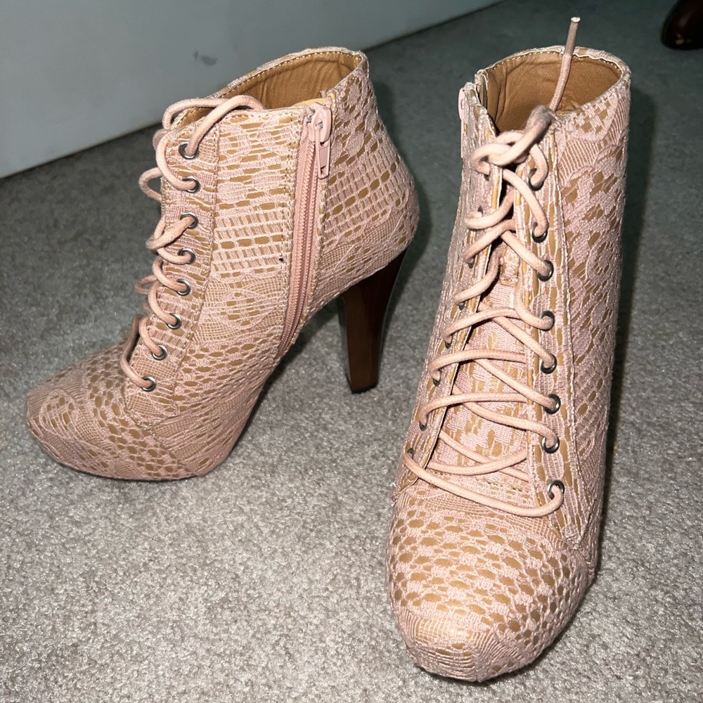 NEW Pink and Brown Lace Boot Pumps